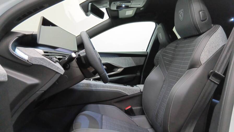 Mandataire Automobile occasion, recherche de Peugeot 3008-nouveau-hybrid-145-e-dcs6-gt - E-Motors