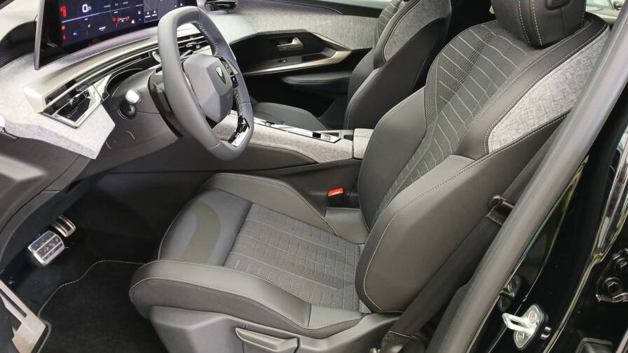 Mandataire Automobile occasion, recherche de Peugeot 3008-nouveau-hybrid-145-e-dcs6-gt - E-Motors