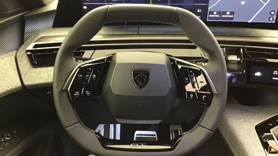 Mandataire Automobile occasion, recherche de Peugeot 3008-gt-hybrid-145-e-dcs6 - E-Motors