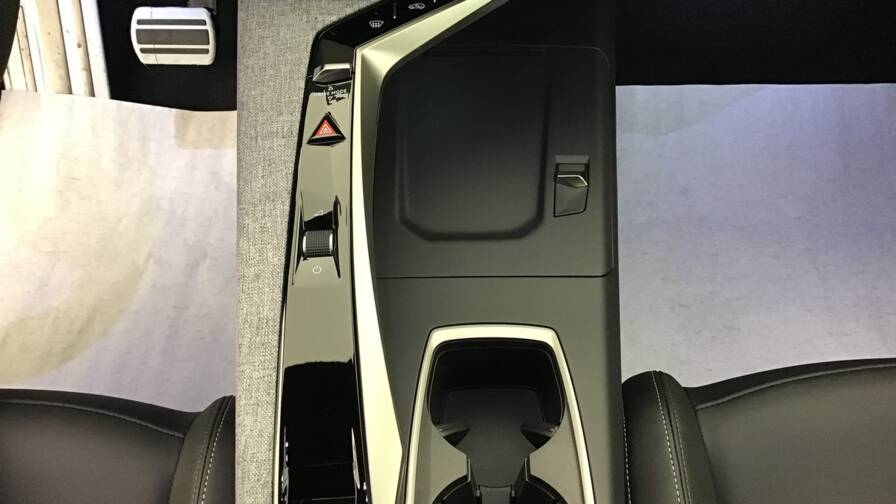 Mandataire Automobile occasion, recherche de Peugeot 3008-gt-hybrid-145-e-dcs6 - E-Motors