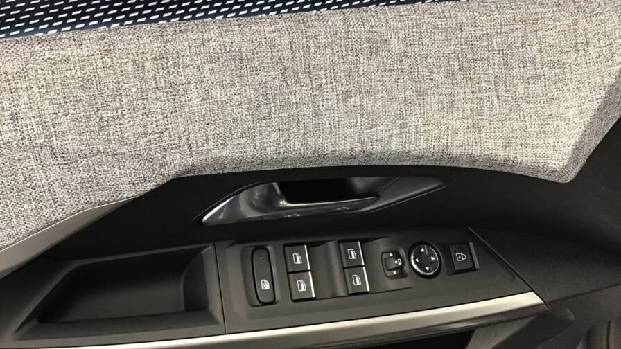 Mandataire Automobile occasion, recherche de Peugeot 3008-gt-hybrid-145-e-dcs6 - E-Motors