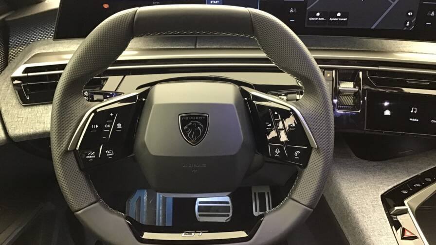 Mandataire Automobile occasion, recherche de Peugeot 3008-gt-hybrid-145-e-dcs6 - E-Motors