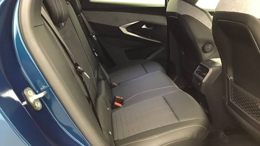 Mandataire Automobile occasion, recherche de Peugeot 3008-gt-hybrid-145-e-dcs6 - E-Motors