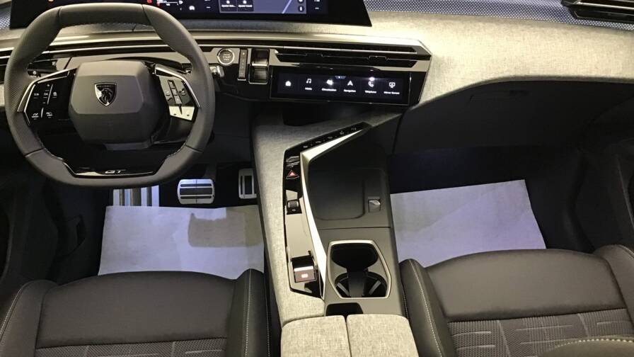 Mandataire Automobile occasion, recherche de Peugeot 3008-gt-hybrid-145-e-dcs6 - E-Motors