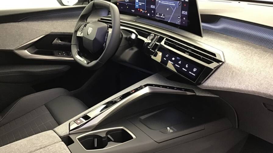 Mandataire Automobile occasion, recherche de Peugeot 3008-gt-hybrid-145-e-dcs6 - E-Motors