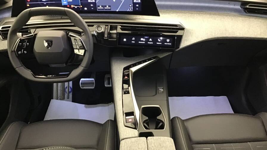 Mandataire Automobile occasion, recherche de Peugeot 3008-gt-hybrid-145-e-dcs6 - E-Motors