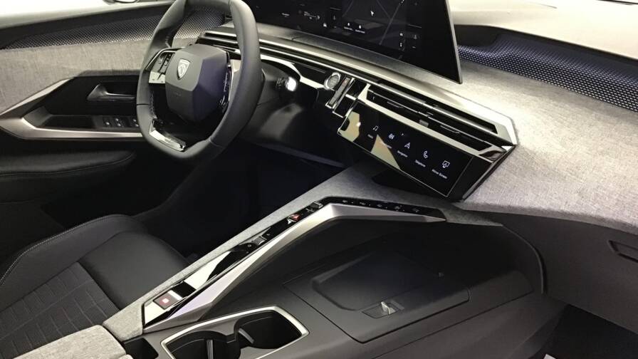 Mandataire Automobile occasion, recherche de Peugeot 3008-gt-hybrid-145-e-dcs6 - E-Motors