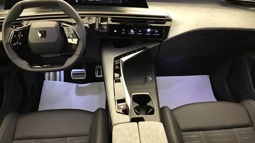 Mandataire Automobile occasion, recherche de Peugeot 3008-gt-hybrid-145-e-dcs6 - E-Motors