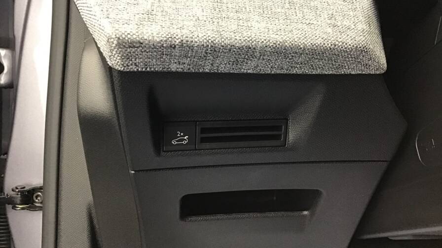 Mandataire Automobile occasion, recherche de Peugeot 3008-gt-hybrid-145-e-dcs6 - E-Motors