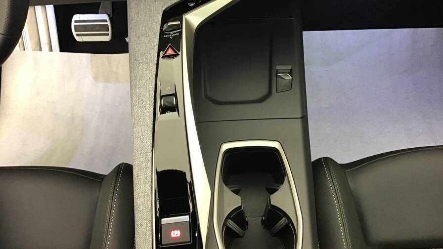 Mandataire Automobile occasion, recherche de Peugeot 3008-gt-hybrid-145-e-dcs6 - E-Motors