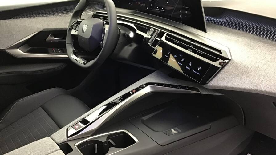 Mandataire Automobile occasion, recherche de Peugeot 3008-gt-hybrid-145-e-dcs6 - E-Motors