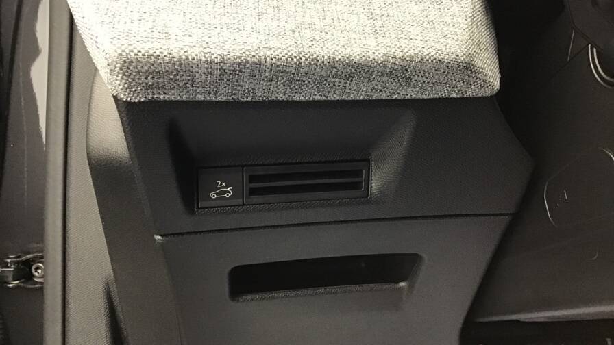 Mandataire Automobile occasion, recherche de Peugeot 3008-gt-hybrid-145-e-dcs6 - E-Motors