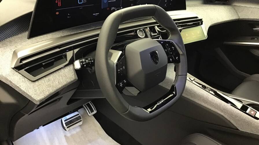 Mandataire Automobile occasion, recherche de Peugeot 3008-gt-hybrid-145-e-dcs6 - E-Motors