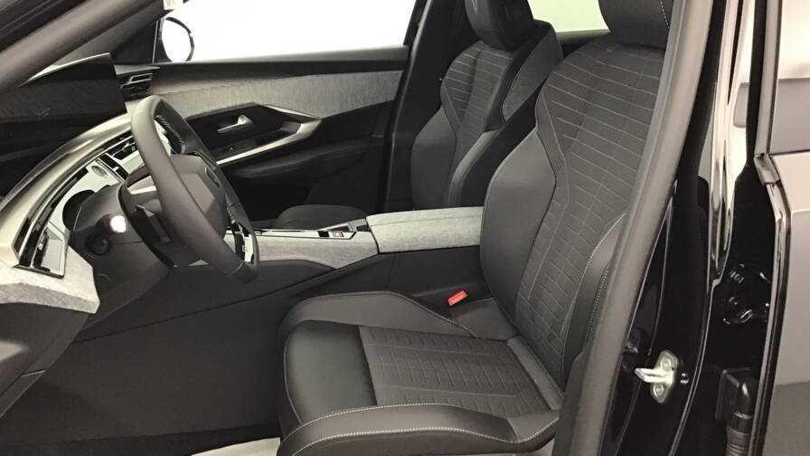 Mandataire Automobile occasion, recherche de Peugeot 3008-gt-hybrid-145-e-dcs6 - E-Motors