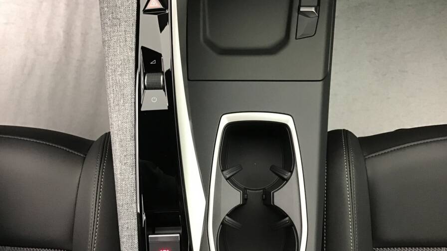 Mandataire Automobile occasion, recherche de Peugeot 3008-gt-hybrid-145-e-dcs6 - E-Motors