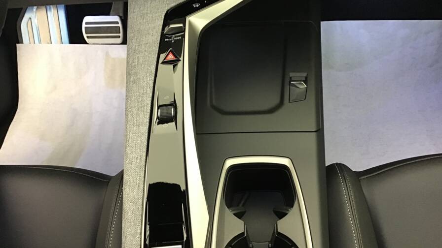 Mandataire Automobile occasion, recherche de Peugeot 3008-gt-hybrid-145-e-dcs6 - E-Motors