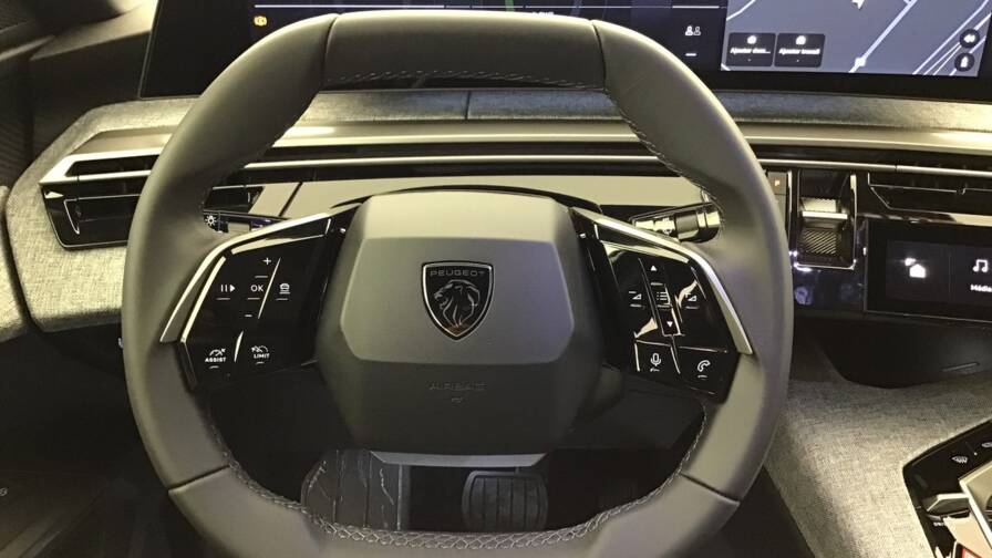 Mandataire Automobile occasion, recherche de Peugeot 3008-hybrid-145-e-dcs6-business5-portes-vp-essence-sans-plomb072025 - E-Motors