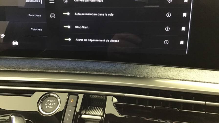 Mandataire Automobile occasion, recherche de Peugeot 3008-hybrid-145-e-dcs6-business5-portes-vp-essence-sans-plomb072025 - E-Motors