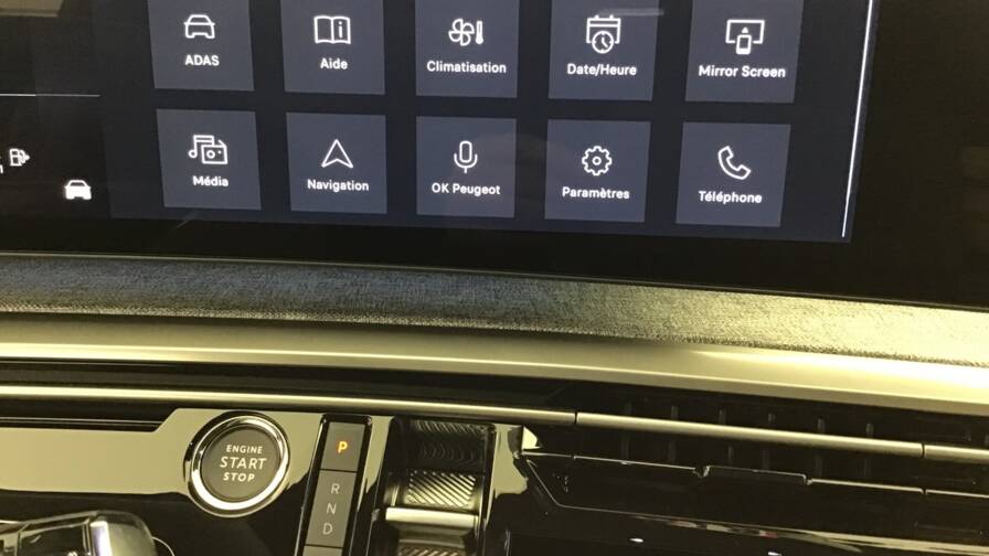 Mandataire Automobile occasion, recherche de Peugeot 3008-hybrid-145-e-dcs6-business5-portes-vp-essence-sans-plomb072025 - E-Motors