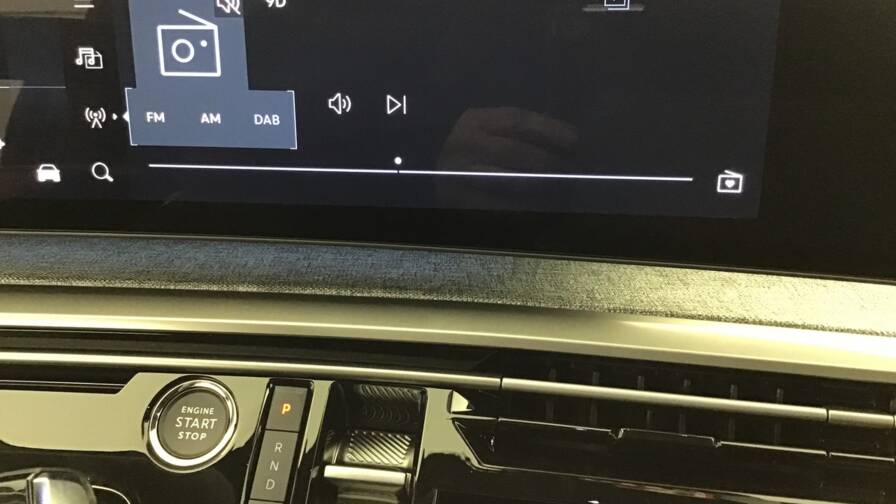 Mandataire Automobile occasion, recherche de Peugeot 3008-hybrid-145-e-dcs6-business5-portes-vp-essence-sans-plomb072025 - E-Motors