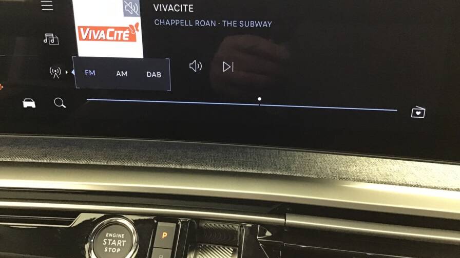 Mandataire Automobile occasion, recherche de Peugeot 3008-hybrid-145-e-dcs6-business5-portes-vp-essence-sans-plomb072025 - E-Motors