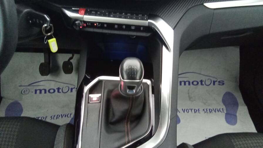 Mandataire Automobile occasion, recherche de Peugeot 3008-puretech-130-access - E-Motors