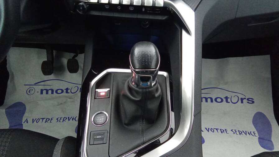 Mandataire Automobile occasion, recherche de Peugeot 3008-puretech-130-active-gps-camera - E-Motors