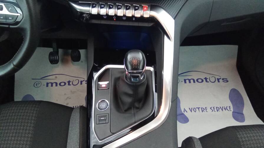 Mandataire Automobile occasion, recherche de Peugeot 3008-puretech-130-active-pack-plus-gps - E-Motors