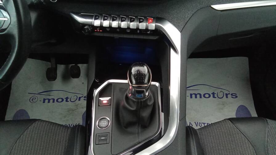 Mandataire Automobile occasion, recherche de Peugeot 3008-puretech-130-allure-pack - E-Motors