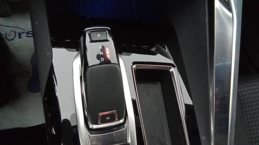 Mandataire Automobile occasion, recherche de Peugeot 3008-puretech-130-eat8-active-plus-gps-plus-pdc-ar-av - E-Motors