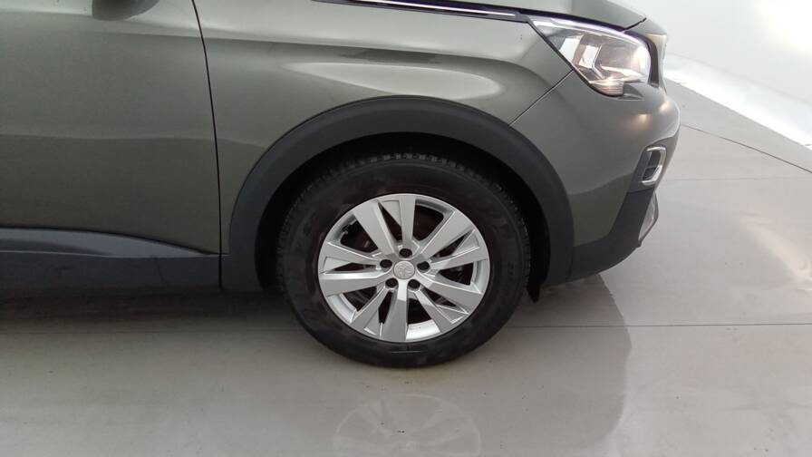 Mandataire Automobile occasion, recherche de Peugeot 3008-puretech-130-eat8-active-gps-pdc-ar-av - E-Motors