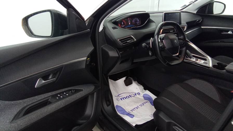 Mandataire Automobile occasion, recherche de Peugeot 3008-puretech-130-eat8-active - E-Motors