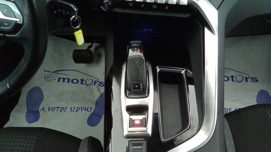 Mandataire Automobile occasion, recherche de Peugeot 3008-puretech-130-eat8-active - E-Motors