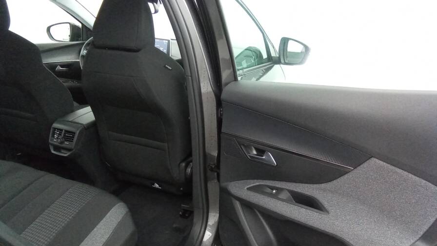 Mandataire Automobile occasion, recherche de Peugeot 3008-puretech-130-eat8-active-pack - E-Motors