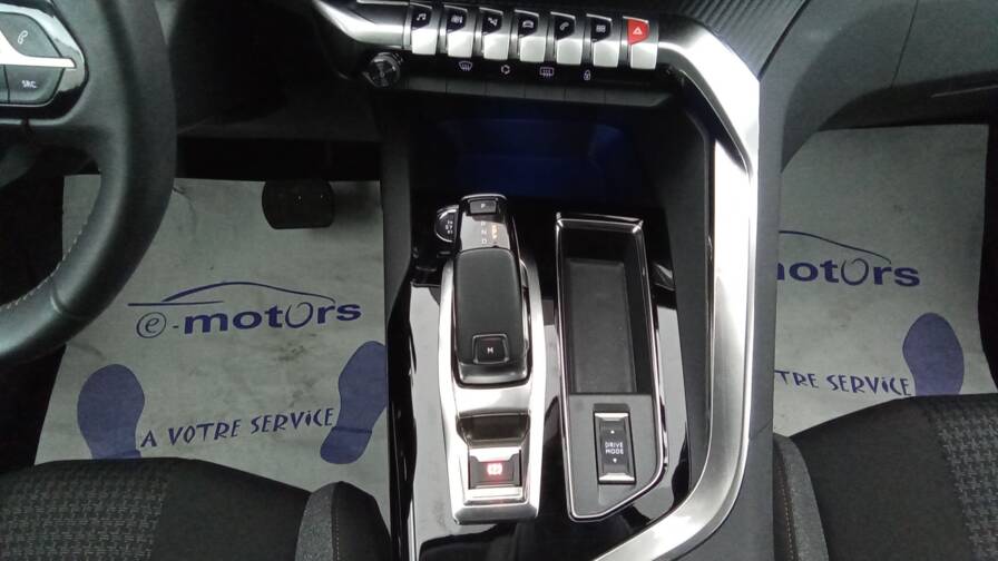 Mandataire Automobile occasion, recherche de Peugeot 3008-puretech-130-eat8-active-pack - E-Motors