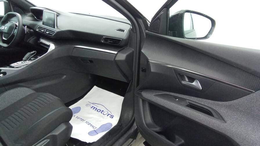 Mandataire Automobile occasion, recherche de Peugeot 3008-puretech-130-eat8-active-pack - E-Motors