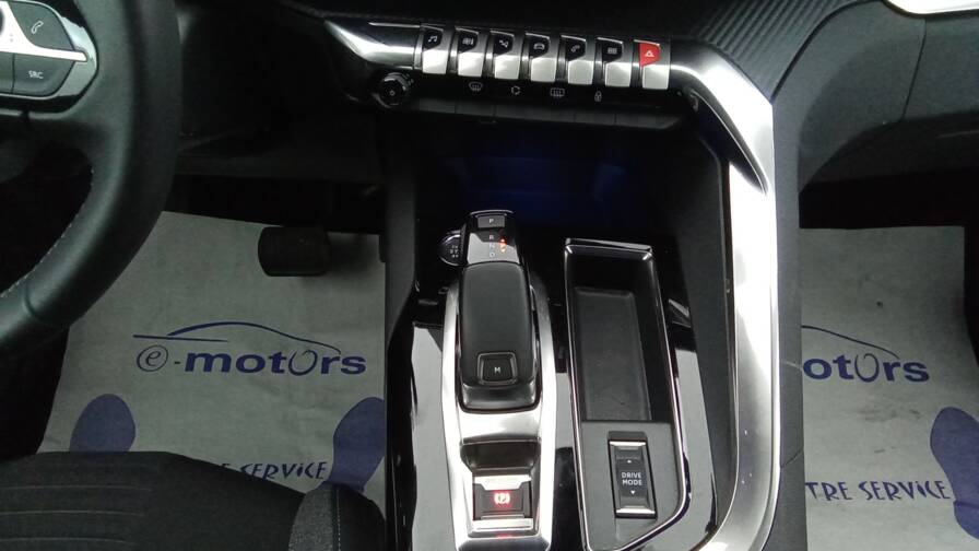 Mandataire Automobile occasion, recherche de Peugeot 3008-puretech-130-eat8-active-pack - E-Motors