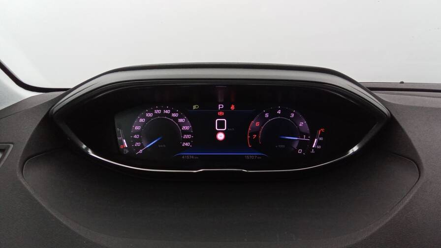 Mandataire Automobile occasion, recherche de Peugeot 3008-puretech-130-eat8-allure - E-Motors