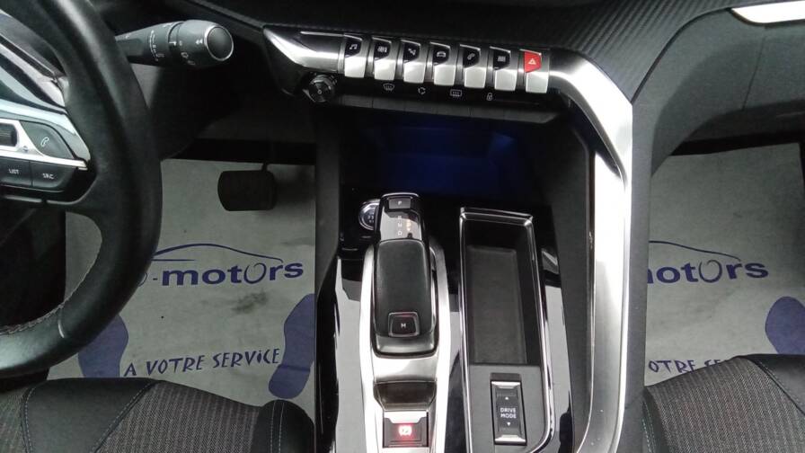 Mandataire Automobile occasion, recherche de Peugeot 3008-puretech-130-eat8-allure - E-Motors