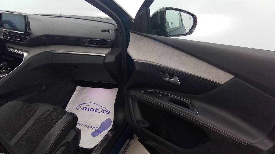 Mandataire Automobile occasion, recherche de Peugeot 3008-puretech-130-eat8-gt-camera360 - E-Motors