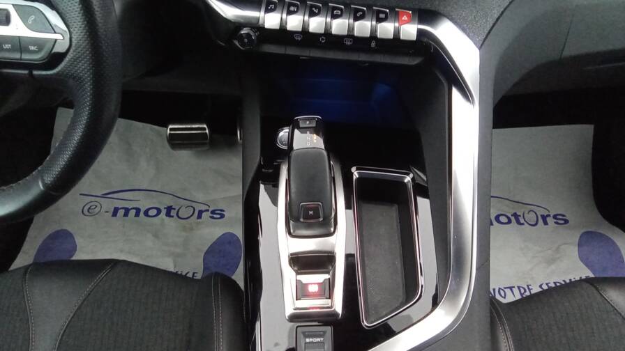 Mandataire Automobile occasion, recherche de Peugeot 3008-puretech-180ch-s-s-eat8-gt-line - E-Motors