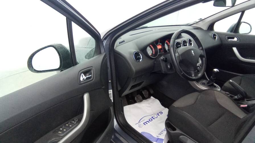 Mandataire Automobile occasion, recherche de Peugeot 308-1-6-vti-120ch-confort-pack - E-Motors