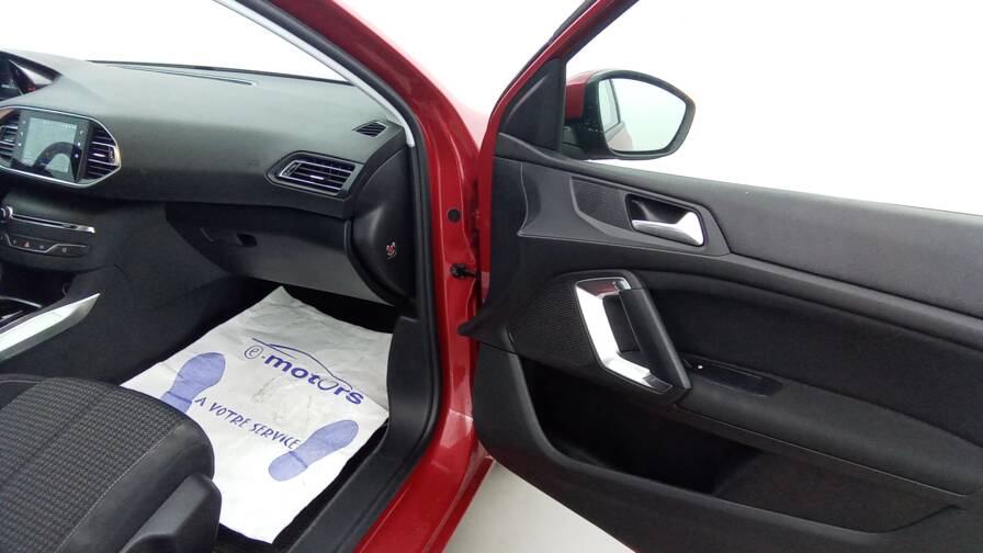 Mandataire Automobile occasion, recherche de Peugeot 308-bluehdi-130-eat8-active-gps - E-Motors