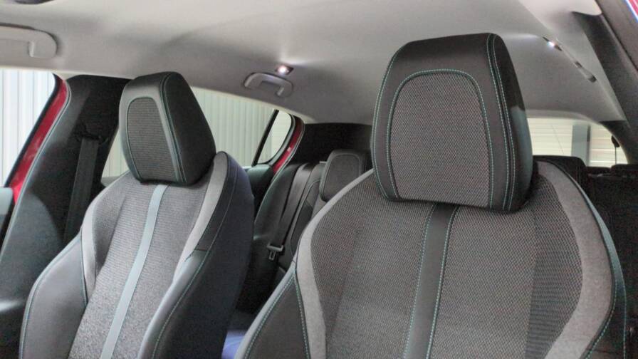 Mandataire Automobile neuf, recherche de Peugeot 308-bluehdi-130ch-s-s-eat8-allure-plus-pack-access - E-Motors