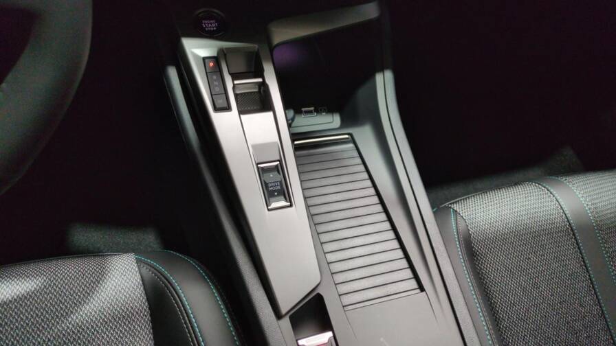 Mandataire Automobile neuf, recherche de Peugeot 308-bluehdi-130ch-s-s-eat8-allure-plus-pack-access - E-Motors