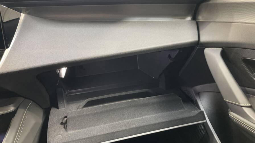 Mandataire Automobile neuf, recherche de Peugeot 308-bluehdi-130ch-s-s-eat8-gt - E-Motors
