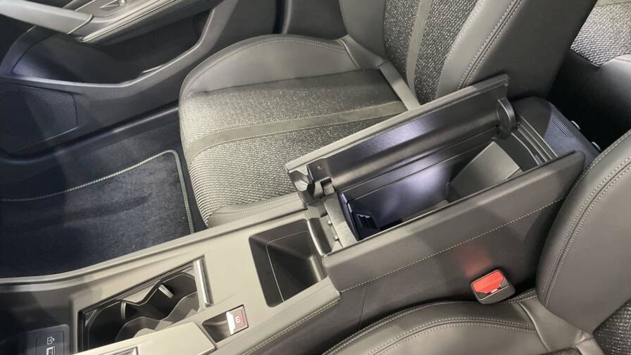 Mandataire Automobile neuf, recherche de Peugeot 308-bluehdi-130ch-s-s-eat8-gt - E-Motors