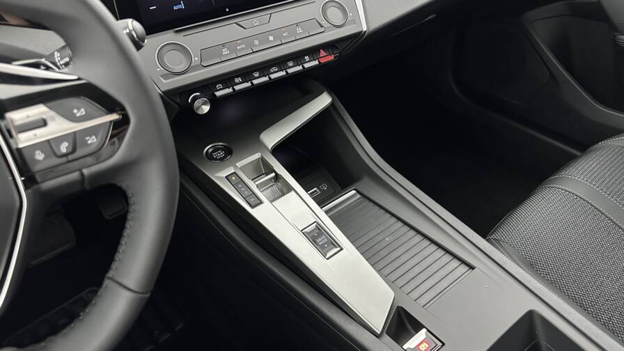 Mandataire Automobile neuf, recherche de Peugeot 308-iii-1-5-bluehdi-130ch-allure-eat8 - E-Motors