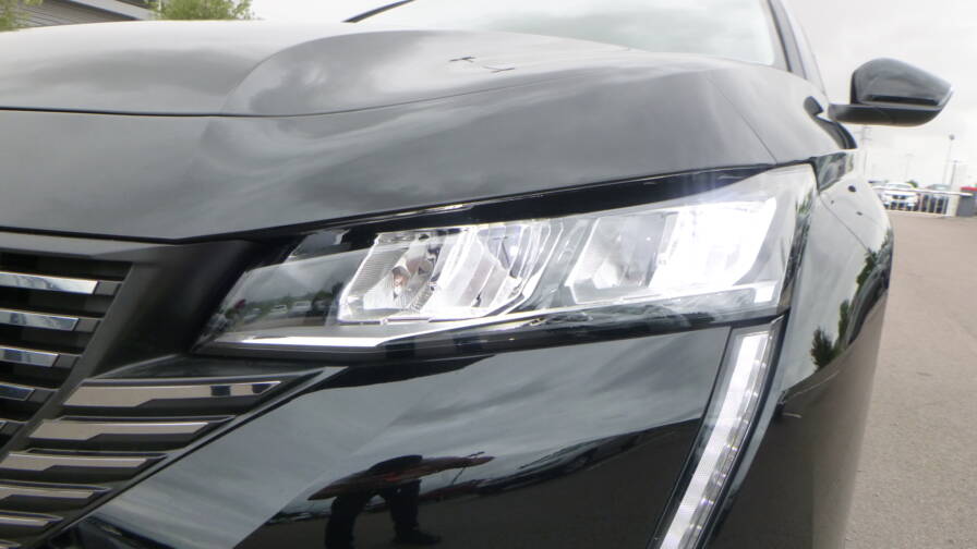Mandataire Automobile neuf, recherche de Peugeot 308-bluehdi-130-s-s-eat8-allure-plus-pack-access - E-Motors
