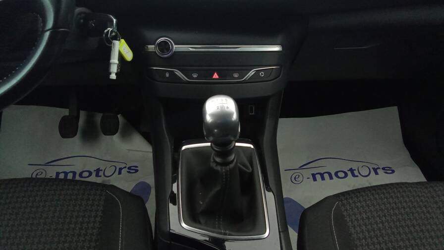 Mandataire Automobile occasion, recherche de Peugeot 308-puretech-110-active-gps-mirror-link - E-Motors